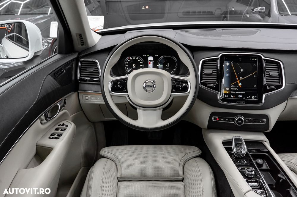 Volvo XC 90 - 11