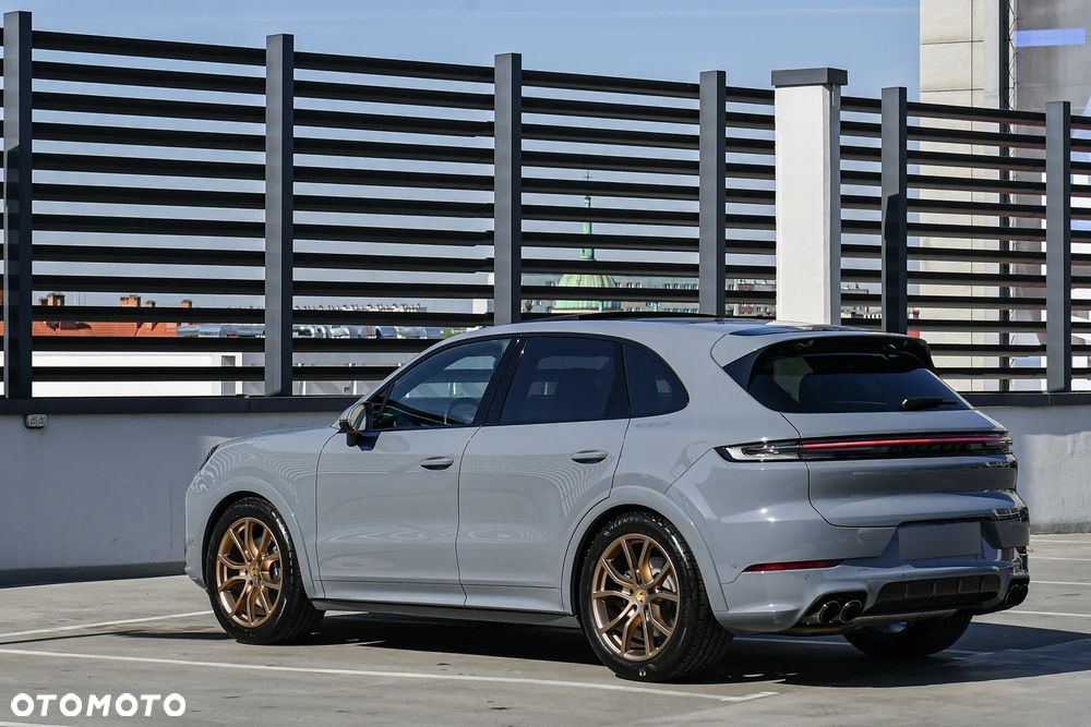 Porsche Cayenne Tiptronic S - 2