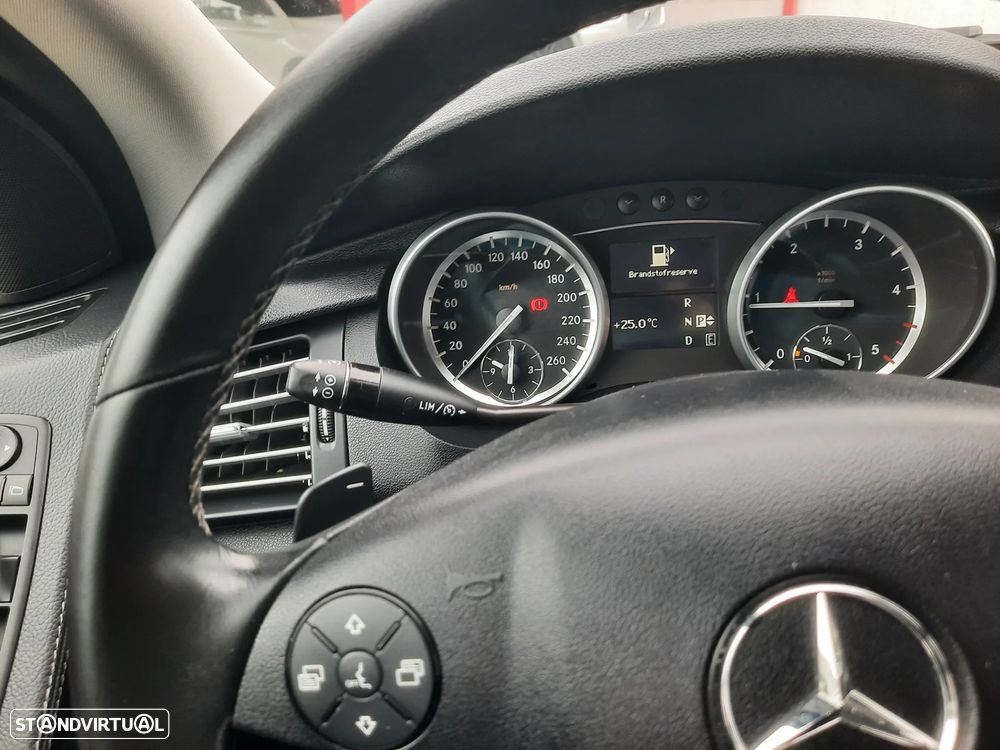 Mercedes-Benz R 300 CDI 4-Matic — fotografia 39