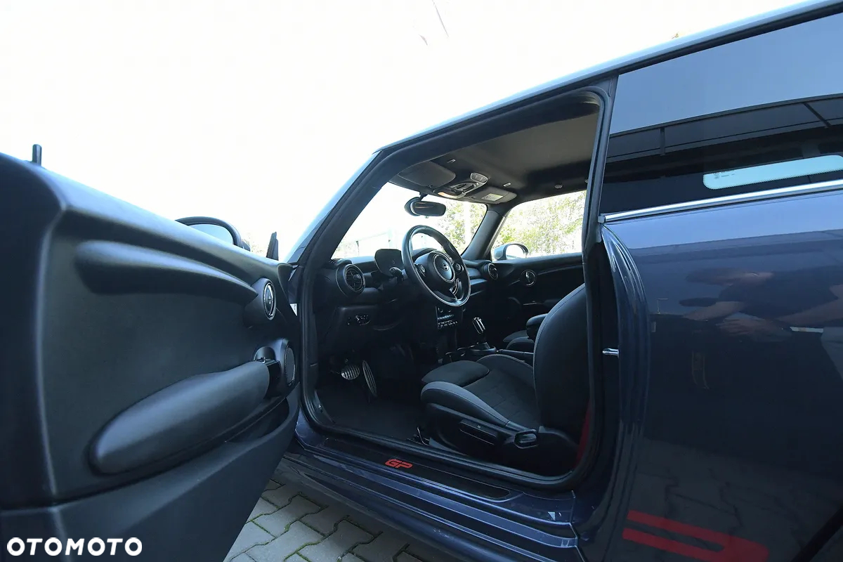 MINI John Cooper Works ALL4 sport - 17