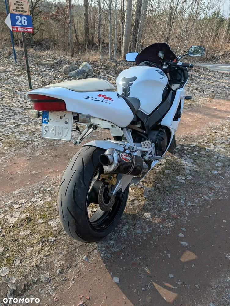Honda CBR - 8