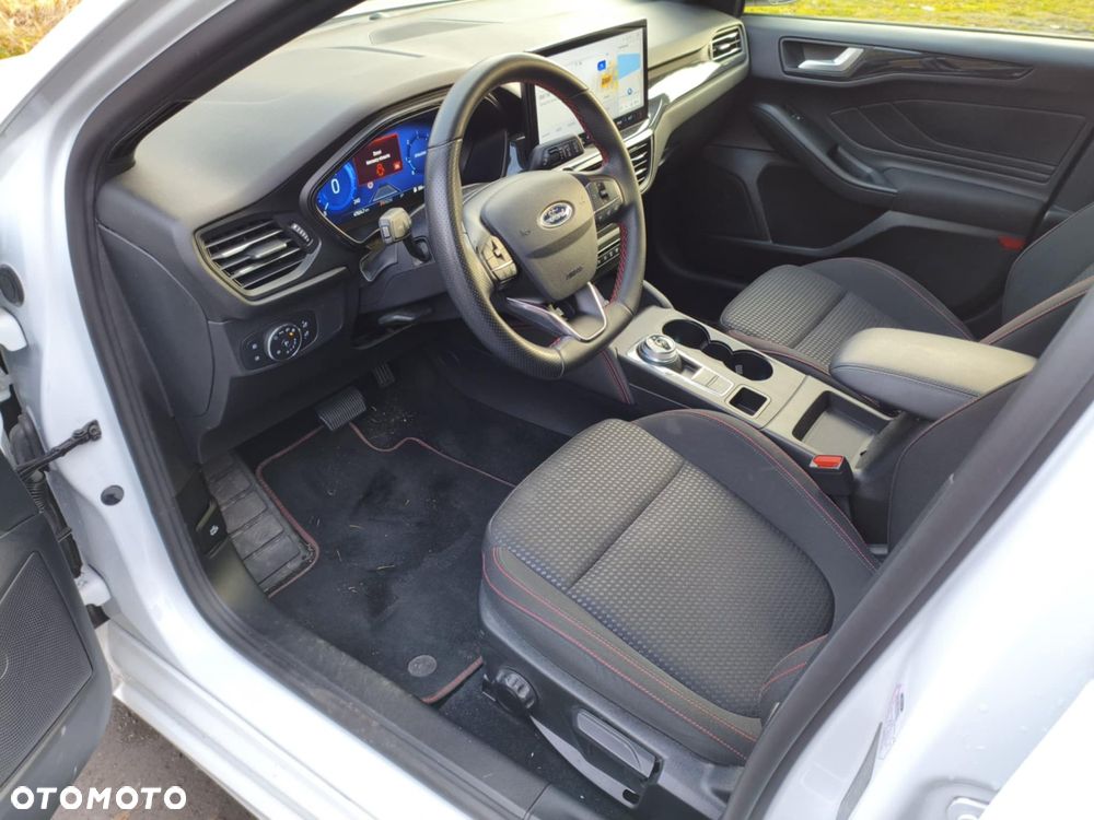 Ford Focus 1.5 EcoBlue STart-Stopp-System ST-LINE X - 8