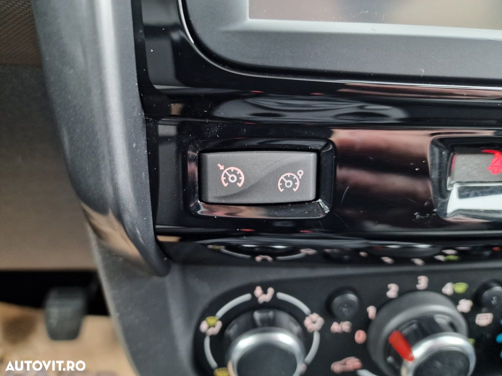 Dacia Duster 1.5 dCi 4x4 Prestige - 14