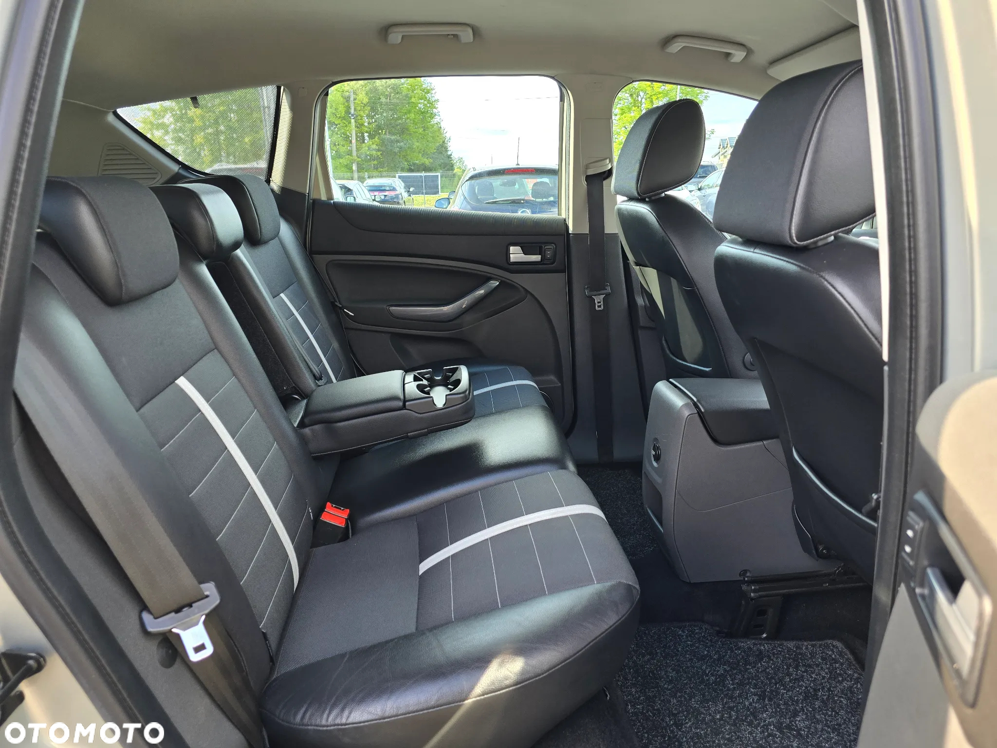 Ford Kuga 2.0 TDCi Titanium - 34