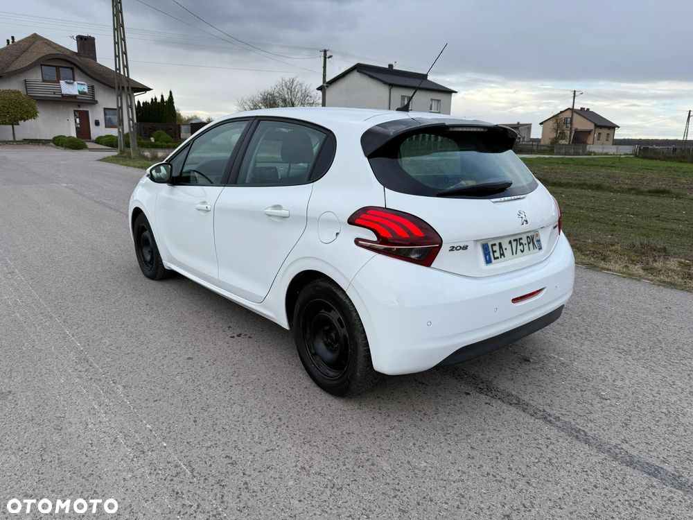 Peugeot 208 - 2