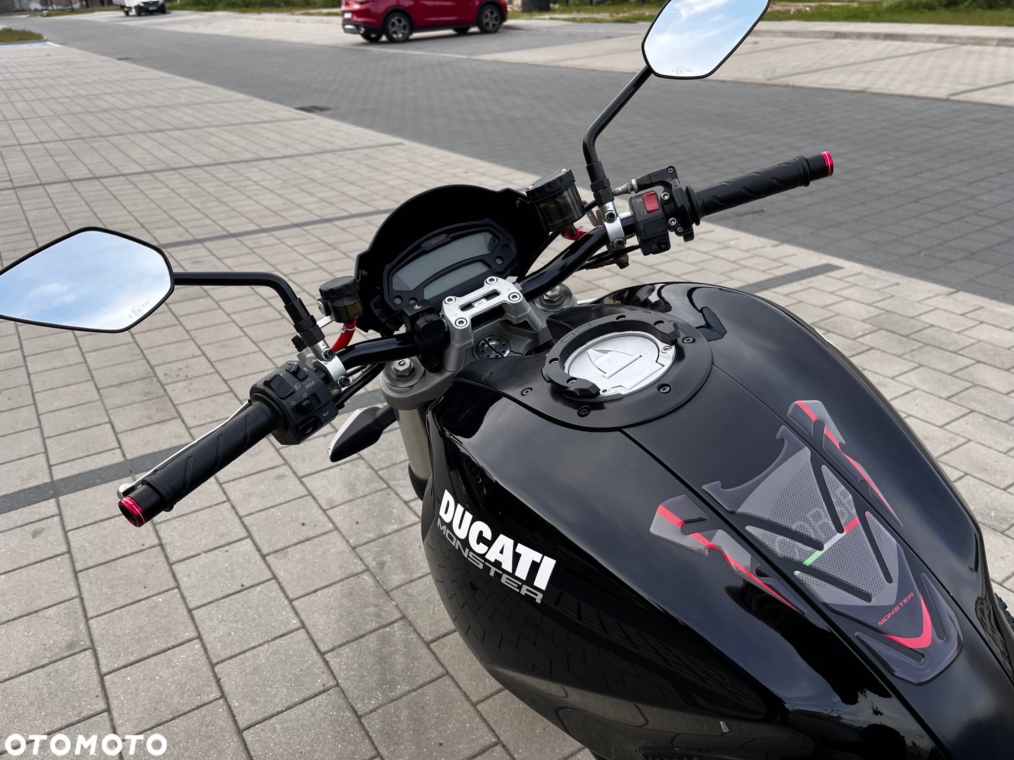 Ducati Monster - 6
