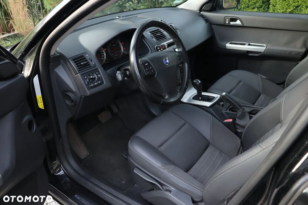 Volvo V70 D5 Summum - 4