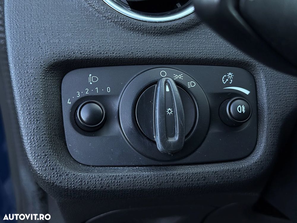 Ford Fiesta 1.5 TDCi Ambiente - 23