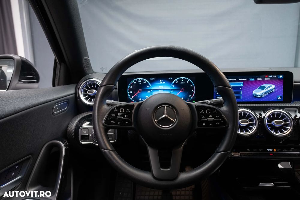 Mercedes-Benz A 220 - 30