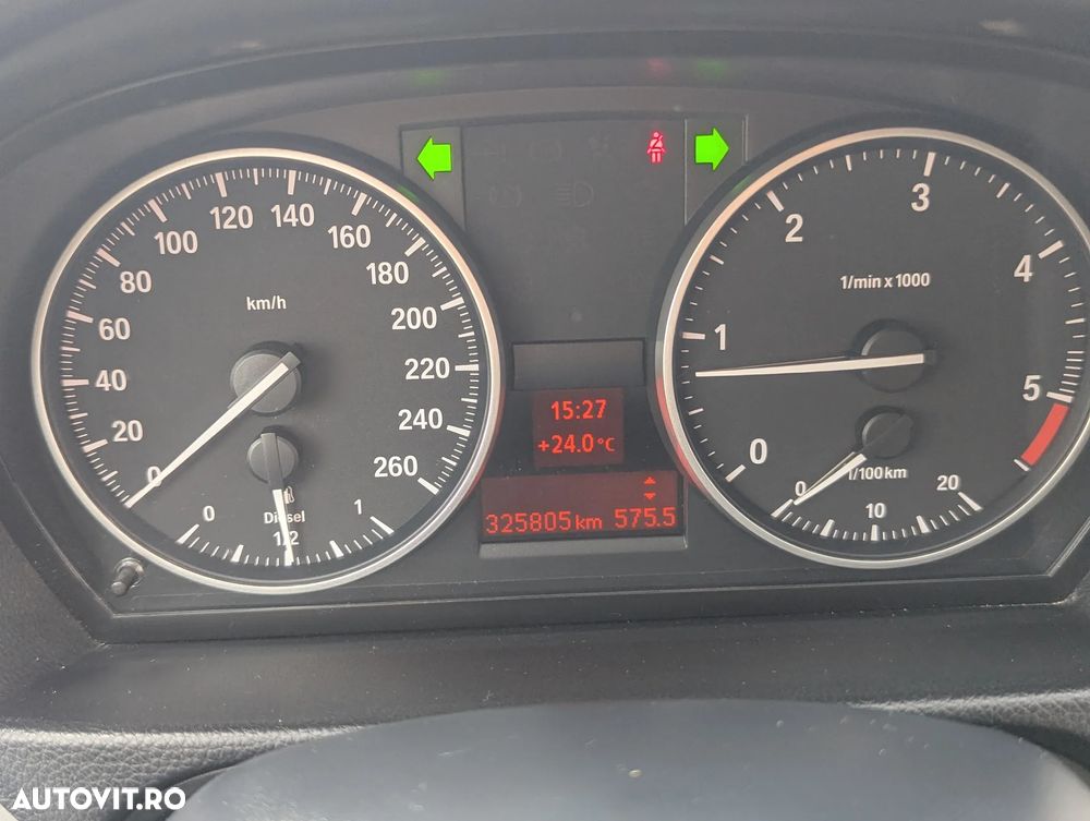 BMW Seria 3 318d Touring - 17