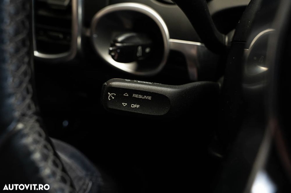 Porsche Cayenne GTS Tiptronic S - 25