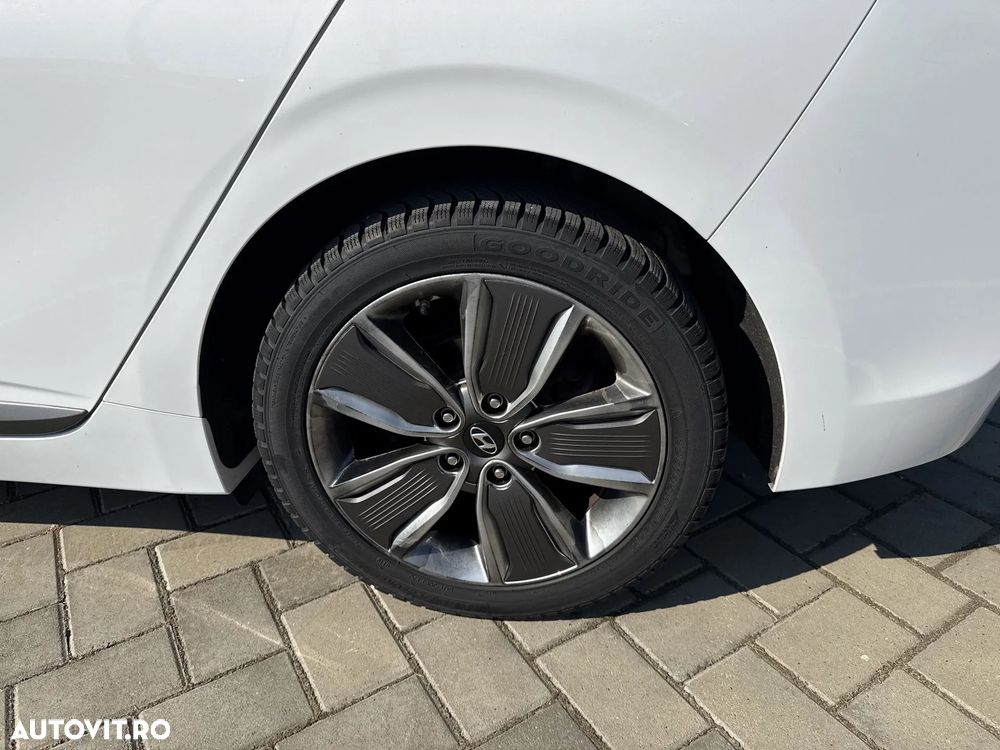 Hyundai IONIQ 141CP Highway - 18