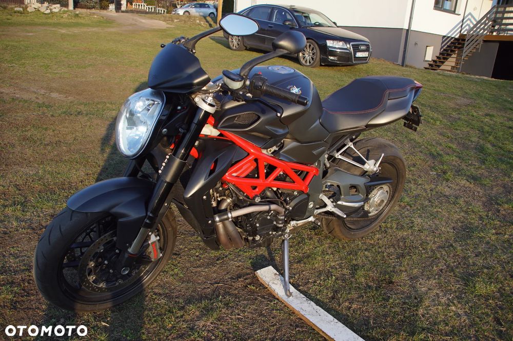 MV AGUSTA Brutale - 31