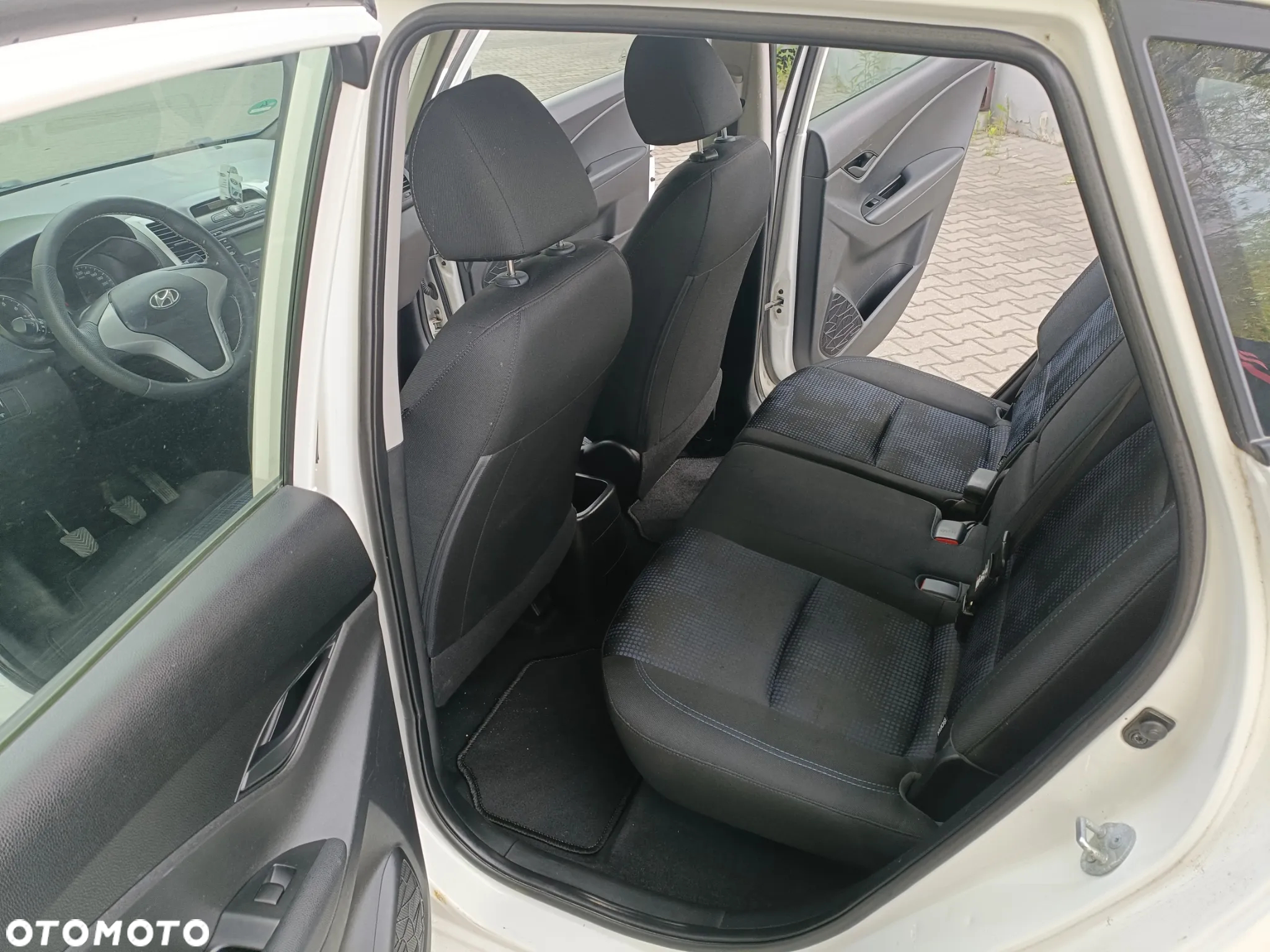 Hyundai ix20 1.4 blue Comfort - 12