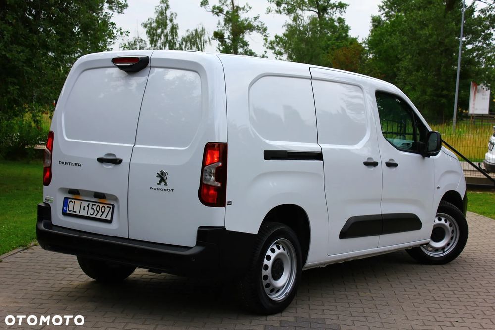 Peugeot PARTNER 1.5HDI 130KM AUTOMAT 8 BIEGÓW LONG DŁUGI 3 OSOBOWY PERFEKT AUTO NAVIGACJA KAMERY,ASYSTENTY,VF23% - 10
