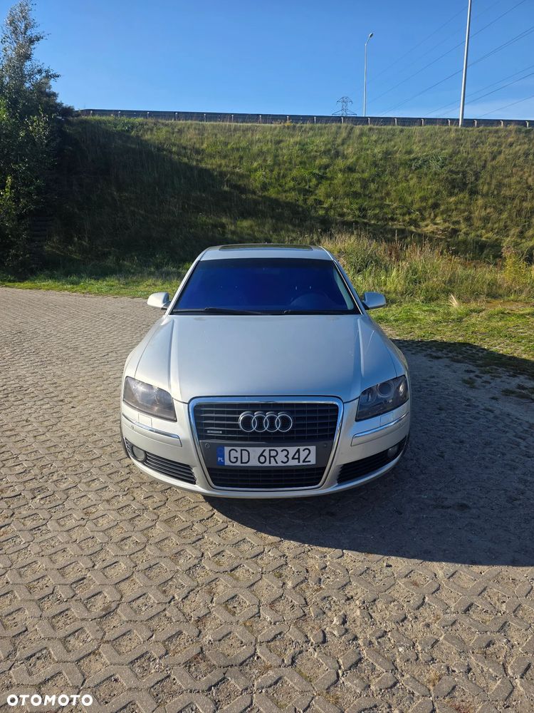 Audi A8 - 4