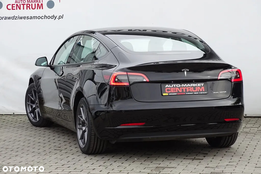 Tesla Model 3 Langstreckenbatterie Allradantrieb Dual Motor - 17