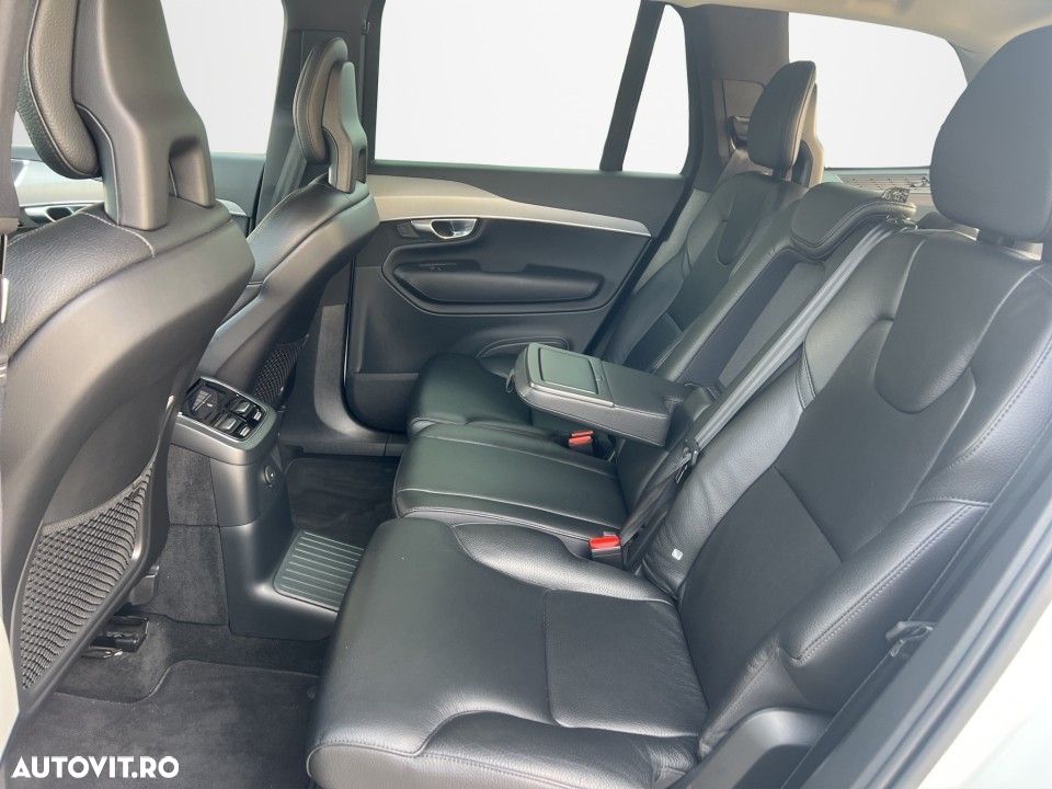 Volvo XC 90 Recharge T8 eAWD R-Design - 13