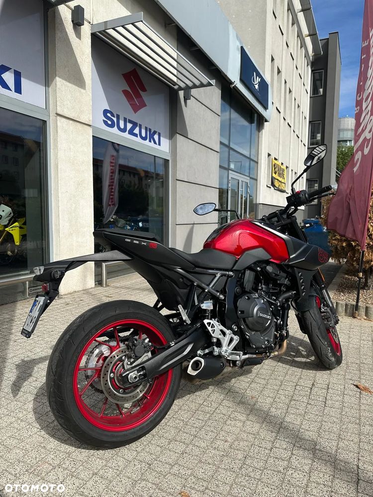 Suzuki GSX - 3