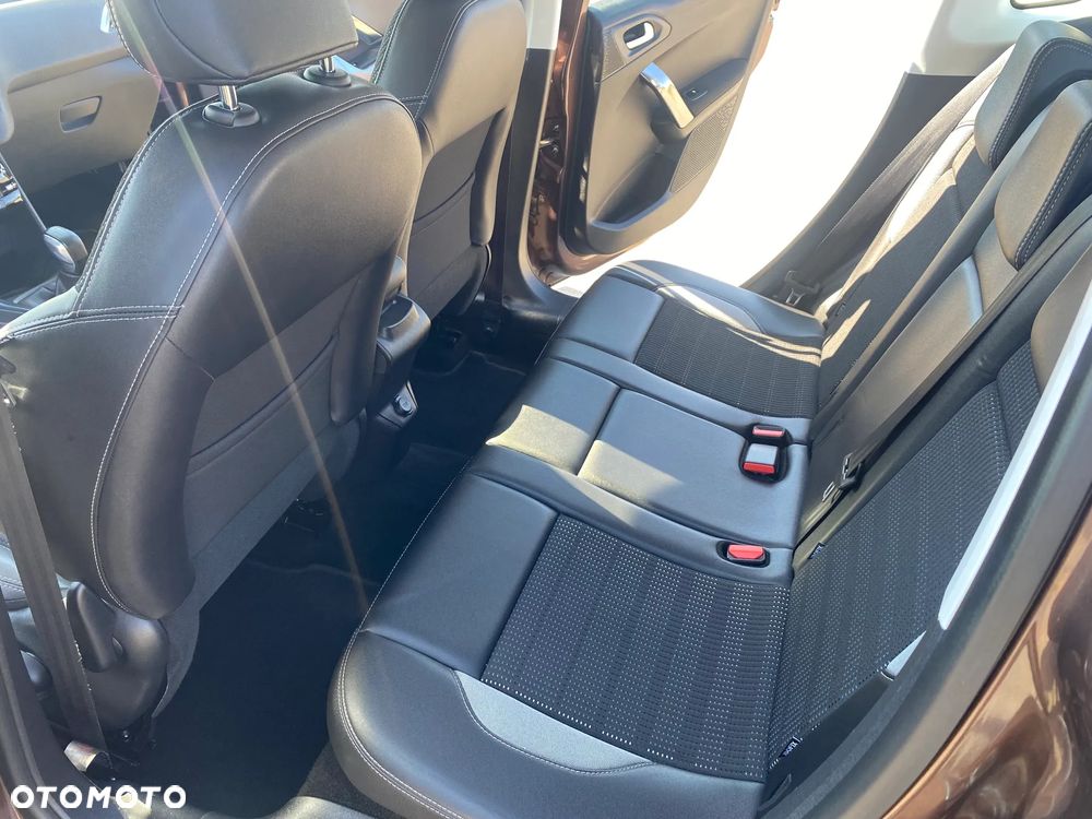 Peugeot 2008 120 VTI Allure - 16