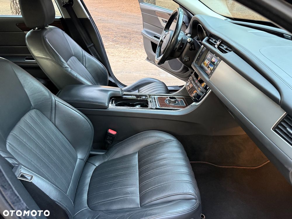Jaguar XF 3.0 TDV6 Portfolio - 20
