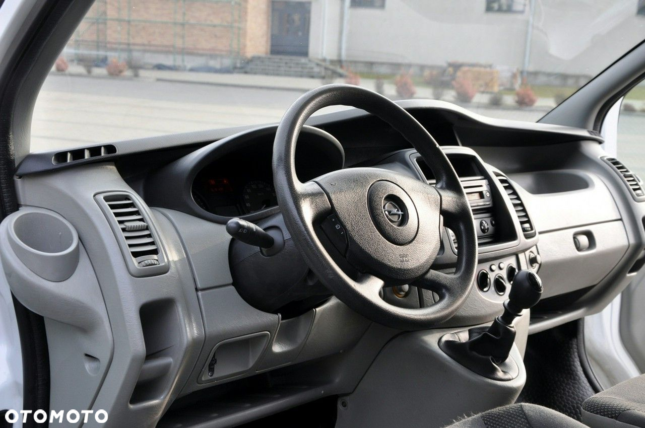Opel Vivaro - 21