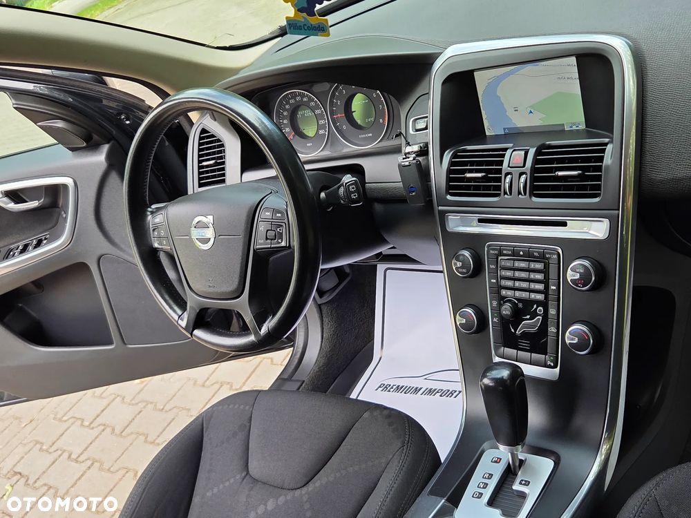 Volvo XC 60 T5 Powershift Momentum - 2