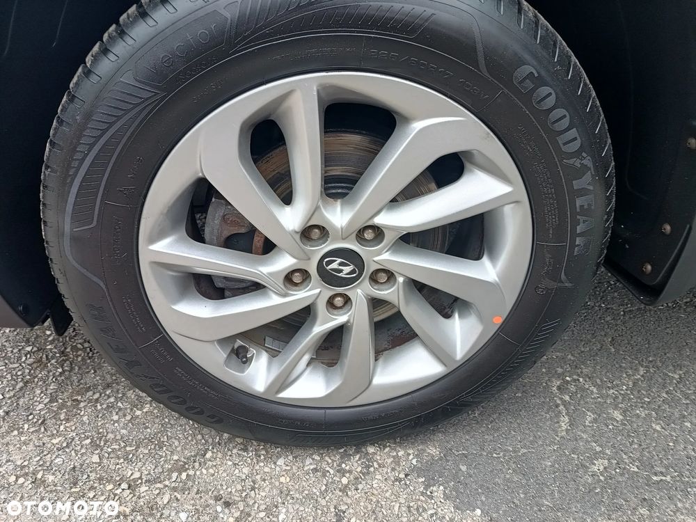 Hyundai Tucson 1.6 GDI BlueDrive Comfort 2WD - 17