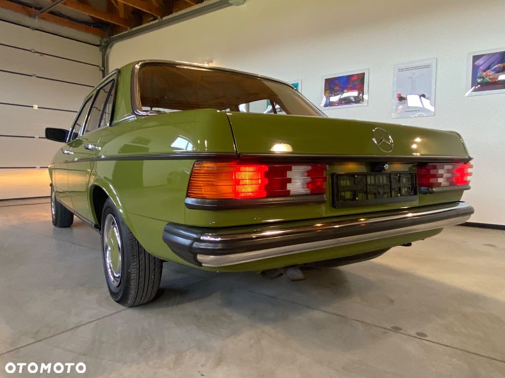 Mercedes-Benz W123 - 4