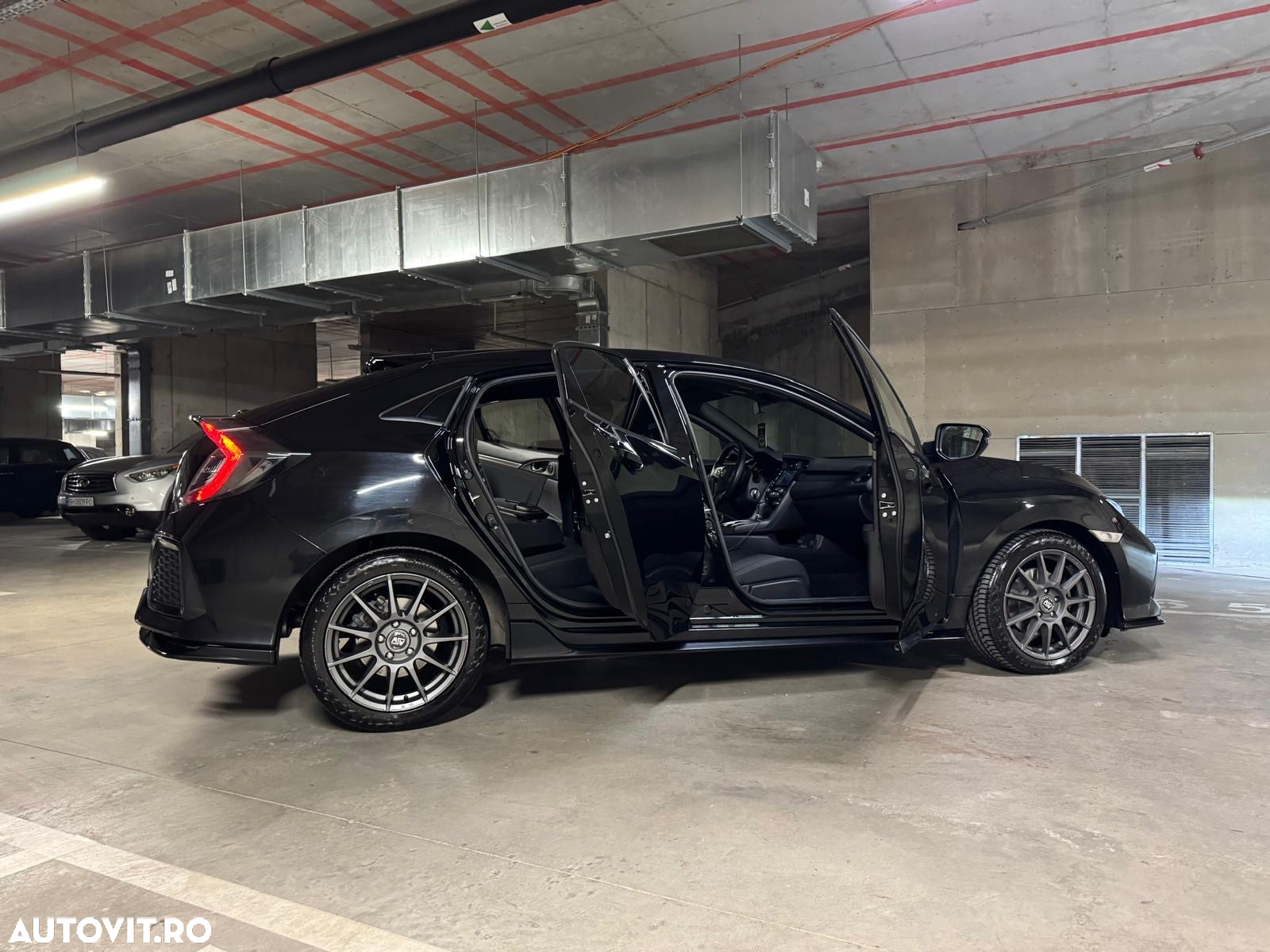 Honda Civic 1.5 i-VTEC Turbo CVT Sport - 11