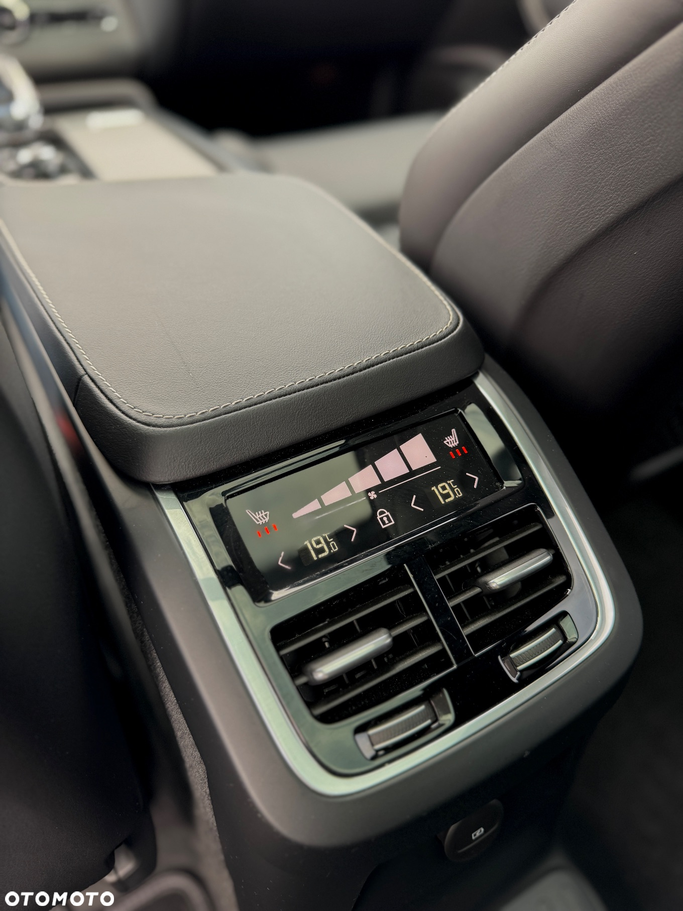 Volvo XC 90 - 31