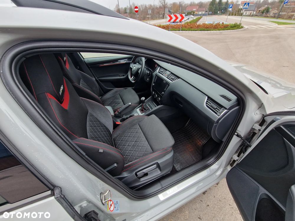 Skoda Octavia 2.0 TSI RS 245 - 22