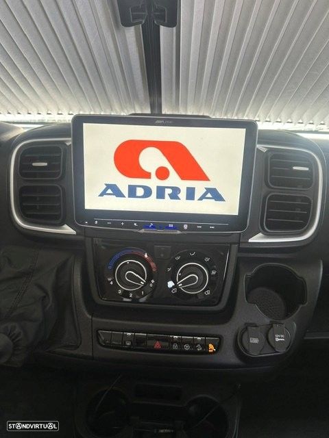 Adria Matrix Plus 670 DC - 46