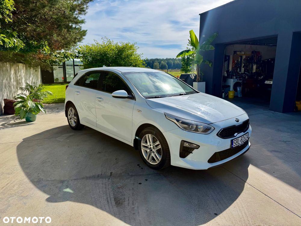 Kia Ceed 1.6 CRDi mHEV M - 3
