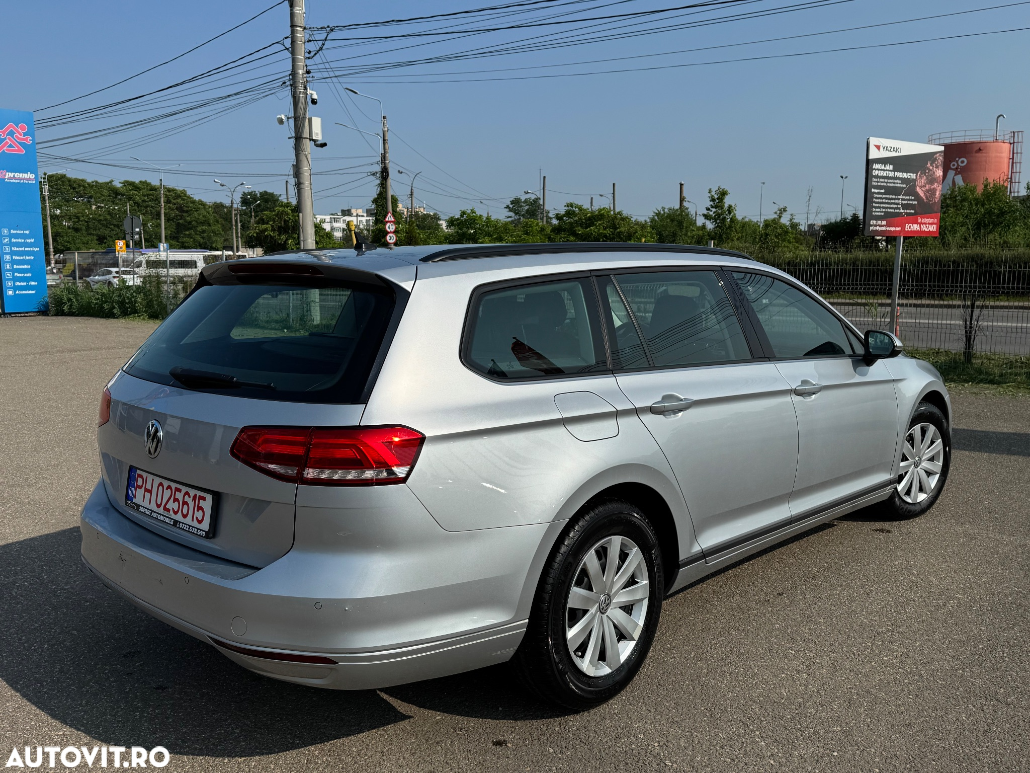 Volkswagen Passat Variant 2.0 TDI SCR DSG BlueMotion Trendline - 23