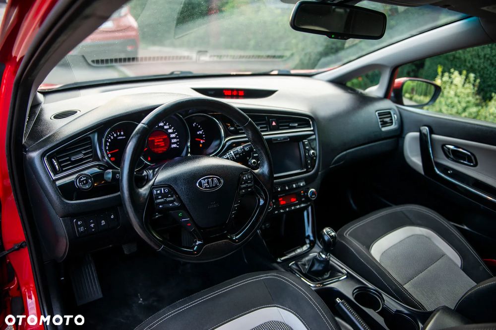 Kia Ceed 1.4 CVVT Dream Team Edition - 19