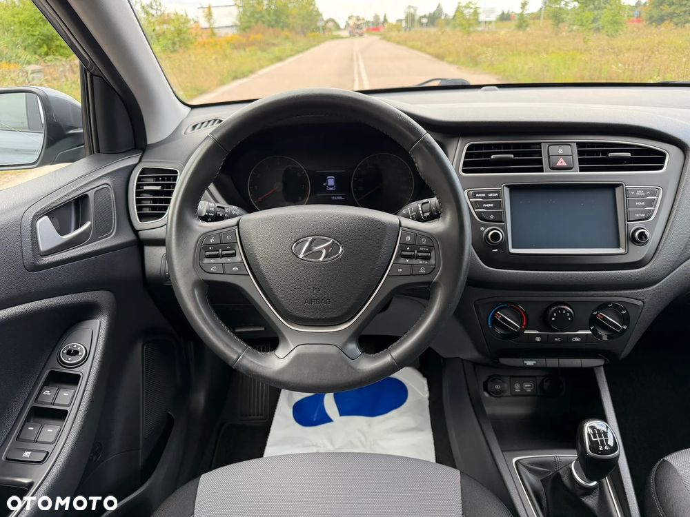 Hyundai i20 - 22