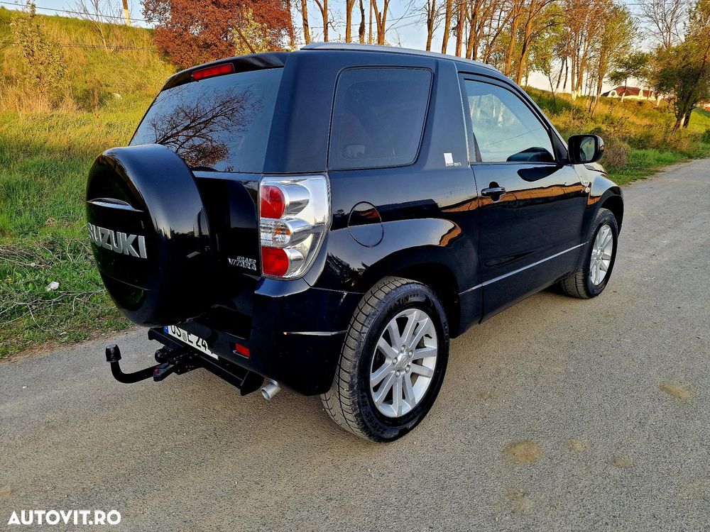 Suzuki Grand Vitara 1.9 DDiS Black&White DPF - 6