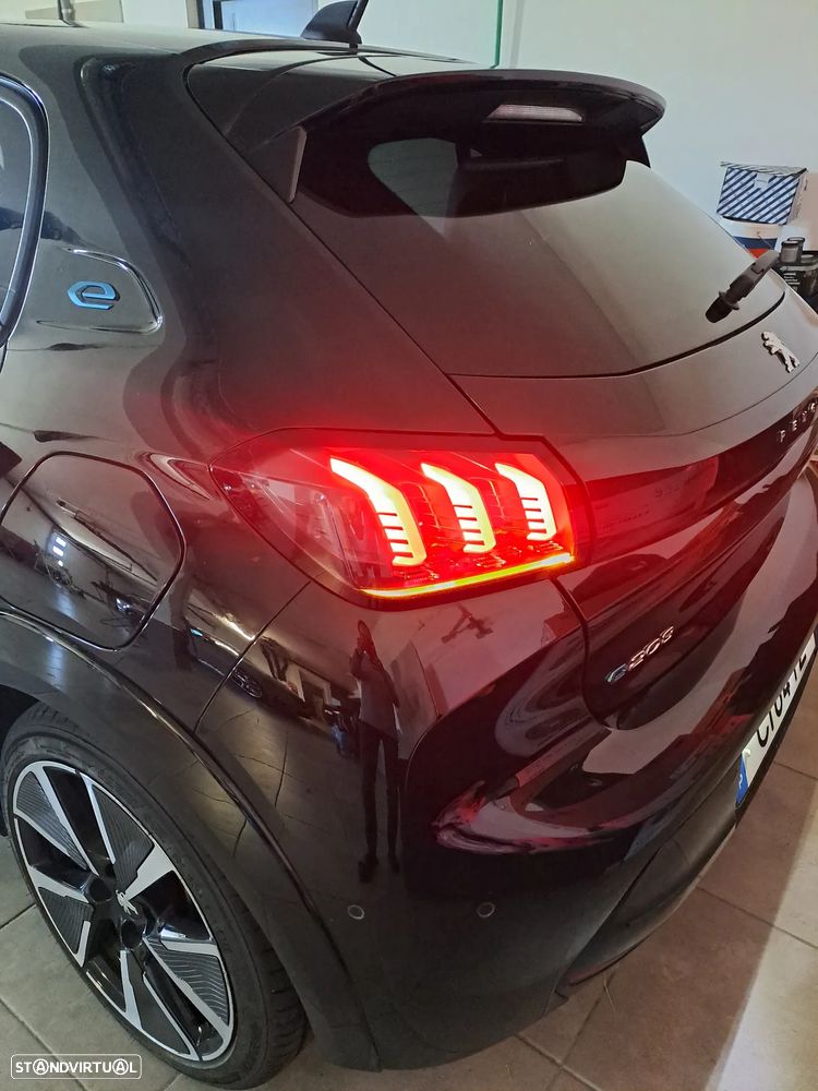 Peugeot e-208 - 6