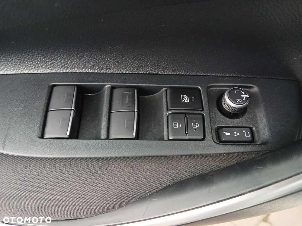 Toyota Corolla - 22