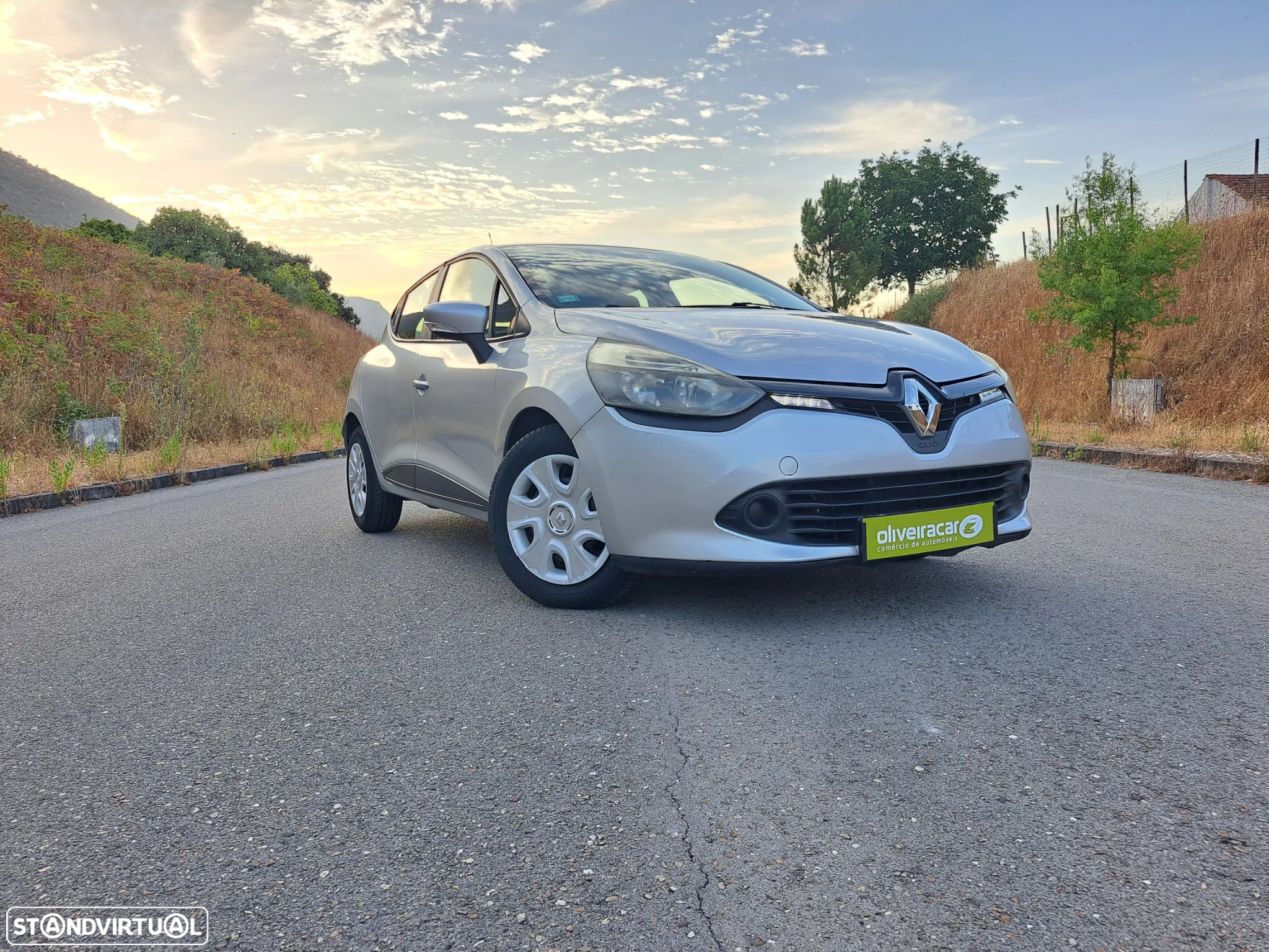 Renault Clio 1.2 16V Confort - 9