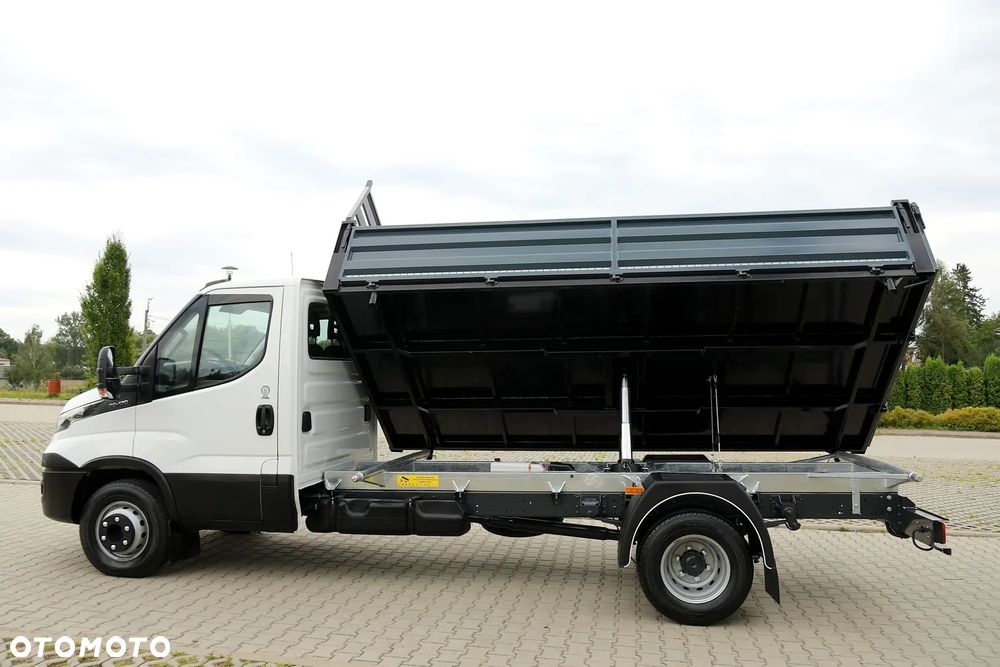 Iveco DAILY/70C17/WYWROTKA 3-STRONNA/Rozstaw osi 4.10cm/KOŁA BLIŹNIACZE/3.0 HPi 170 KM/SALON POLSKA - 8