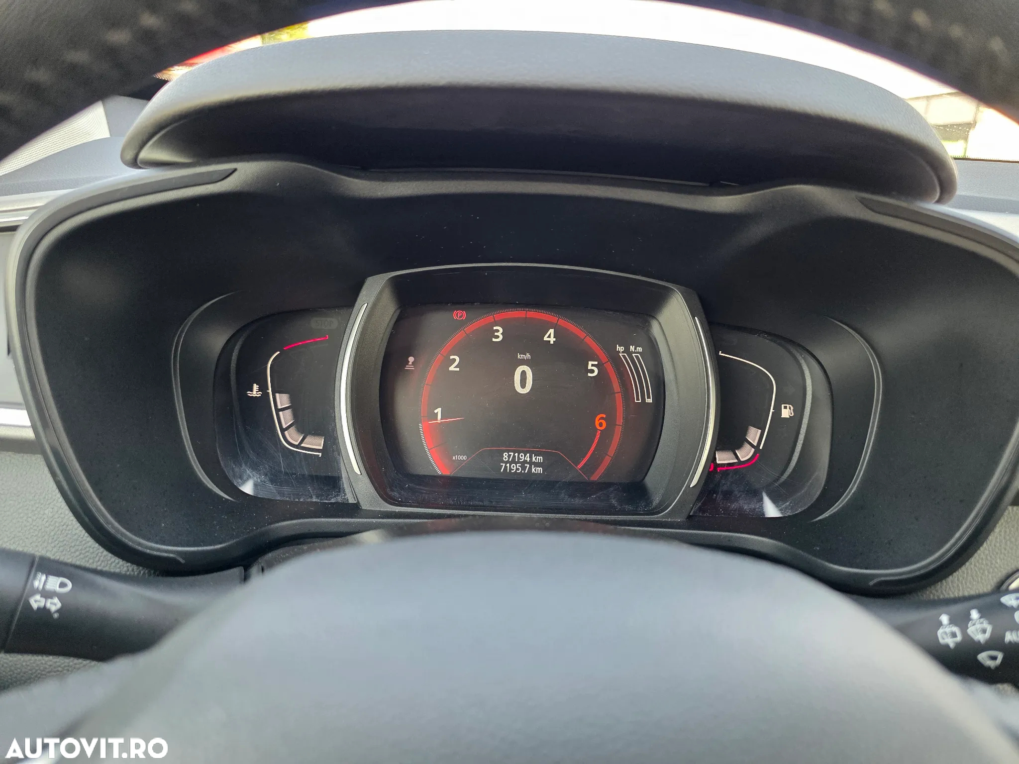 Renault Kadjar 1.2 TCe Intens - 4