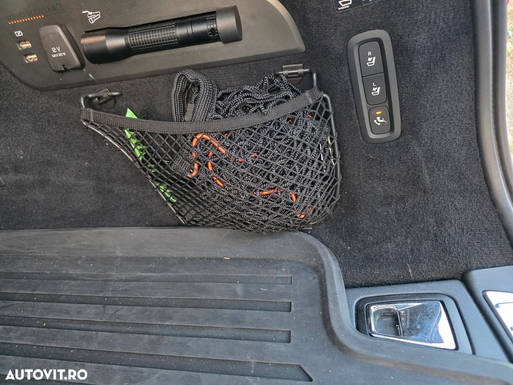 Volvo V90 D5 AWD Geartronic Ocean Race - 16