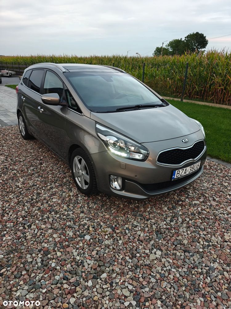 Kia Carens 1.7 CRDi 136 Dream Team Edition - 6