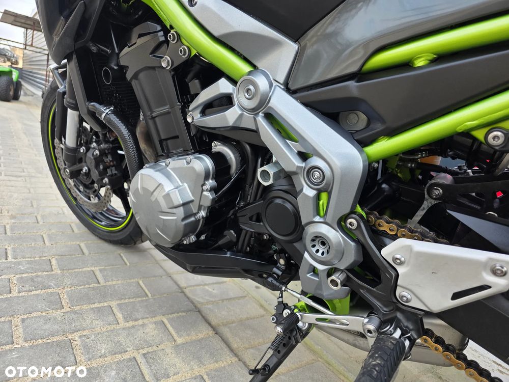 Kawasaki Z 900 - 22