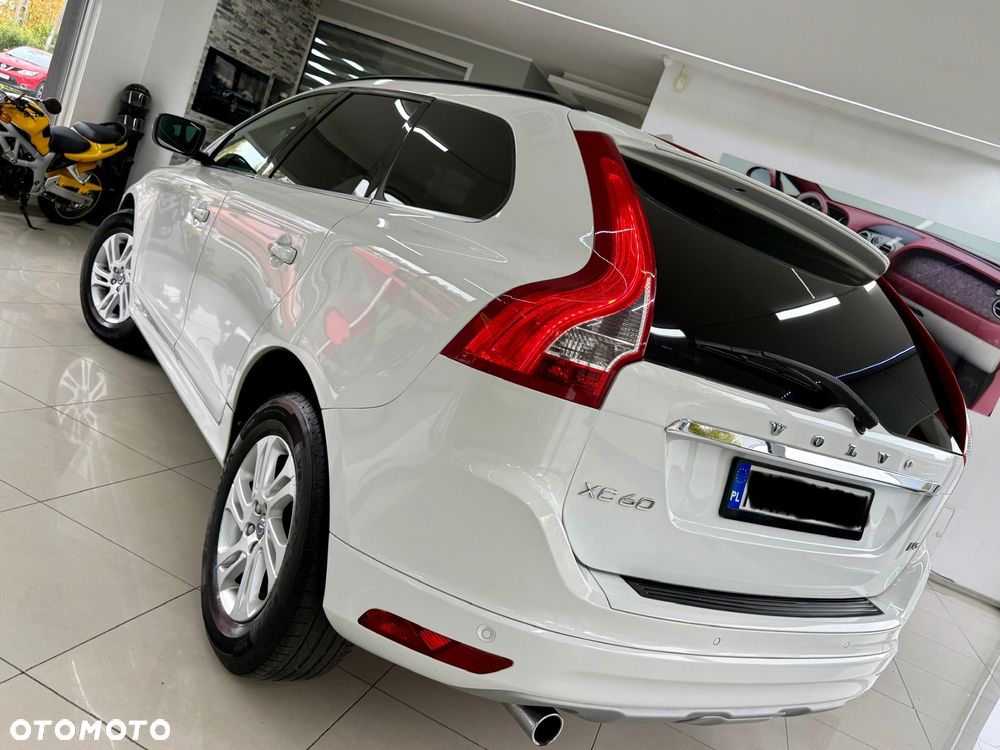 Volvo XC 60 D3 Drive-E R-Design Momentum - 33