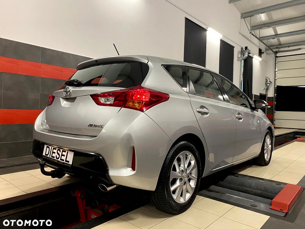 Toyota Auris 2.0 D-4D Life Plus - 10