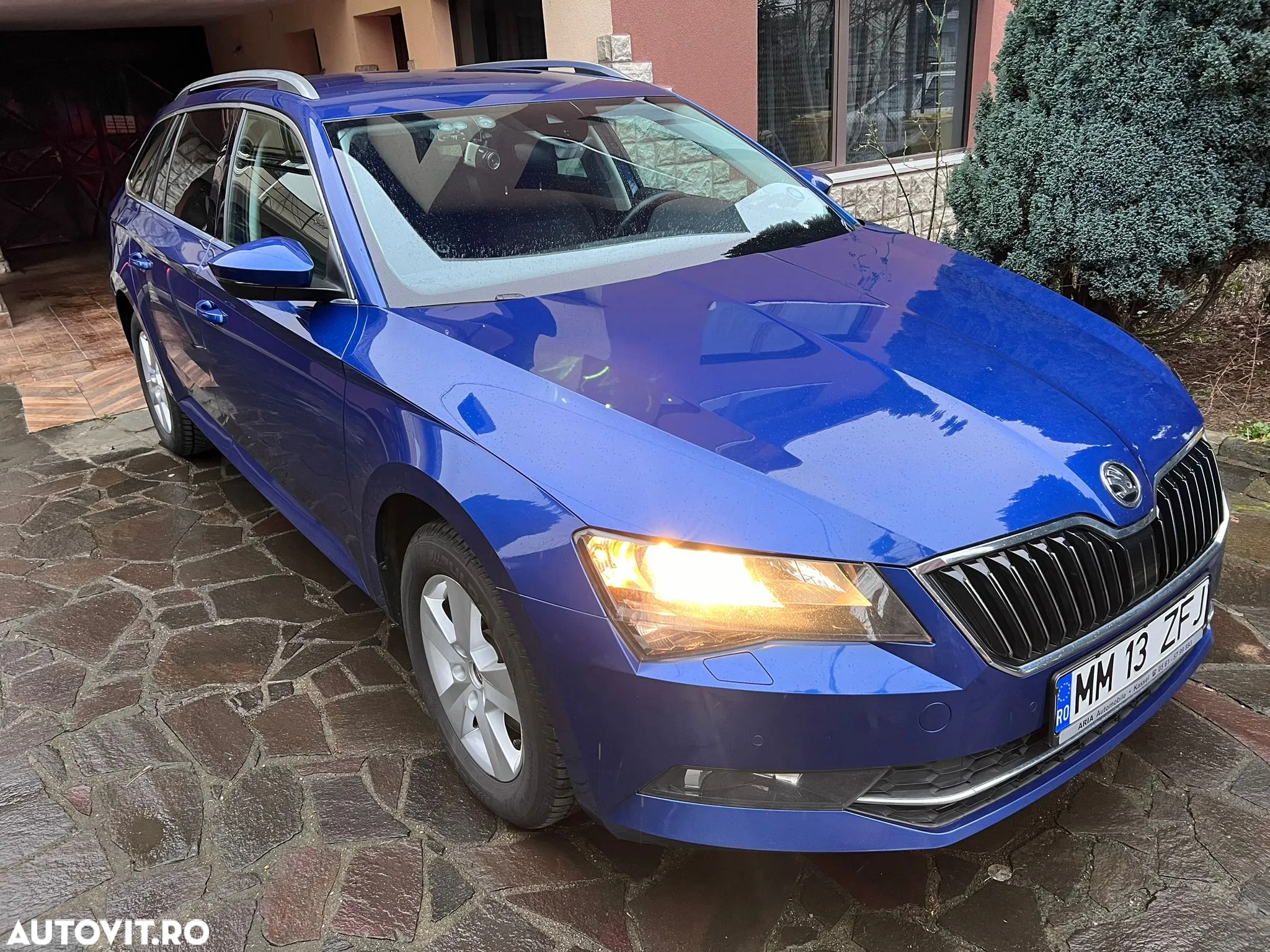 Skoda Superb Combi 2.0 TDI Active - 4