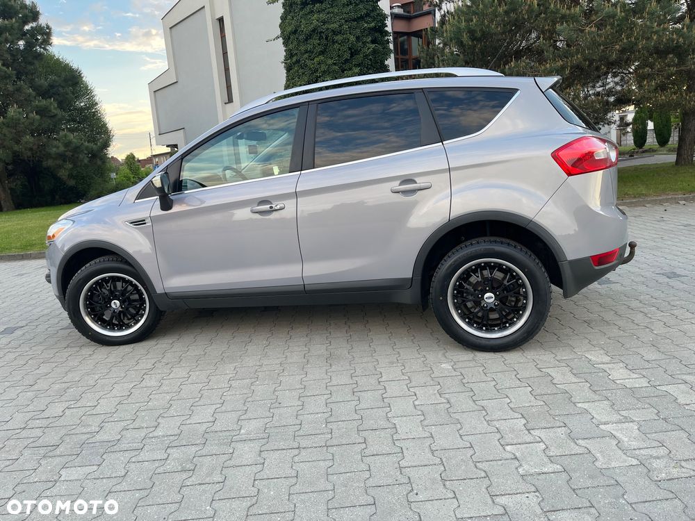 Ford Kuga 2.0 TDCi 4x4 Titanium - 33